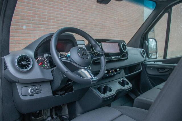 Mercedes-Benz SPRINTER 319 1.9 CDI 191PK L2H2 Pro ** BPM VOORDEEL, NIEUW ** Carplay, Adaptive Cruise, Stoelverwarming, Full LED.