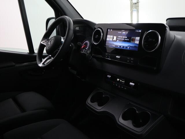 Mercedes-Benz SPRINTER 319 CDI L2 H2 Select | Aut. | Navigatie | Airco | Stoelverwarming | Achteruitrijcamera | Distronic | Dodehoekassistent | Geveerde Comfortstoel en bijrijdersbank | Trekhaakvoorbereiding 3500kg | Certified |