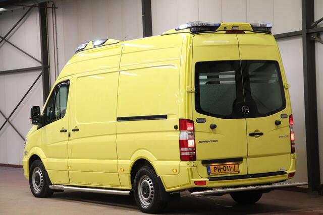 Mercedes-Benz SPRINTER 319 CDI L2H2 AMBULANCE AUTOMAAT Mercedes-benz Sprinter 319 CDI L2H2 AMBULANCE AUTOMAAT Euro 6 Ziekenwagen Rettungswagen Krankenwagen