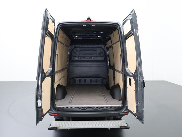 Mercedes-Benz SPRINTER 315CDI L2H2 | Navigatie | Camera | Leder | 3-Persoons | Betimmering