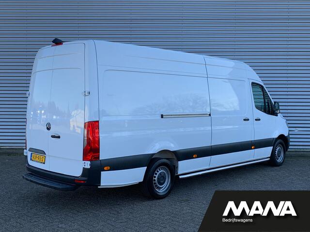 Mercedes-Benz SPRINTER 315CDI 150pk L3H2 Automaat Climatronic Navigatie Camera CarPlay Keyless Cruise SideBar Dodehoek-Assistent Laadruimtebekleding Brandblusser Bijrijdersbank