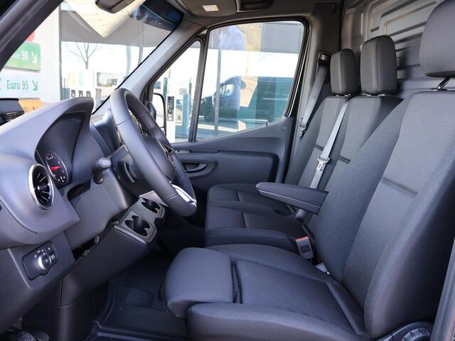 Mercedes-Benz SPRINTER 319 CDI 190 PK AUT9 L2H2 + 18 INCH | LED | APPLE CARPLAY | SIDEBARS | CAMERA | ADAPTIVE CRUISE