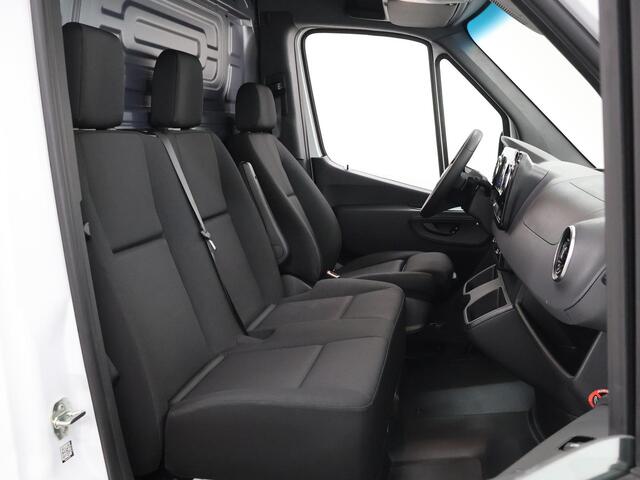 Mercedes-Benz SPRINTER 517 CDI GB L2 RWD PRO 5,0t | MBUX SYSTEEM | ACHTERUITRIJDCAMERA | C1 RIJBEWIJS