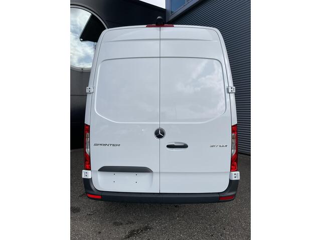 Mercedes-Benz SPRINTER 317 1.9 CDI L2H2 RWD | Sprinter BPM-vrij kopen in 2025