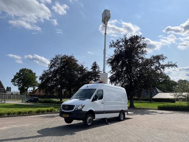 Mercedes-Benz SPRINTER 516 160pk Hoogwerker 17 meter Euro 6 Pto Omvormer Verkeersbord Bedieningspaneel Kastinrichting Airco Cruise control Tachograaf Steunpoten Telefoonverbinding