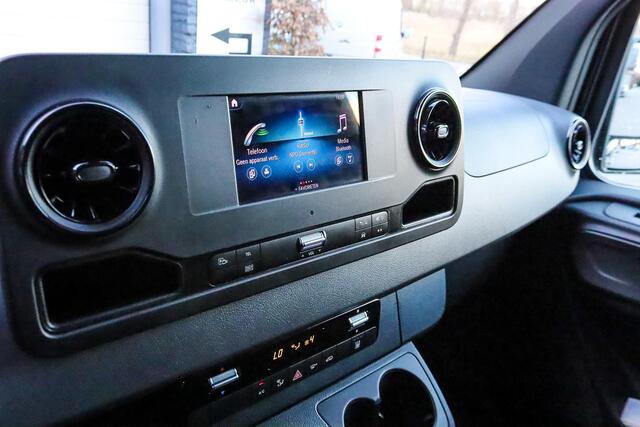 Mercedes-Benz SPRINTER 317CDI L2H2, Automaat, MBUX, 360Camera, Airco, Apple CarPlay/ Android Auto, 360 graden camera, Achteruitrijcamera, Automaat,