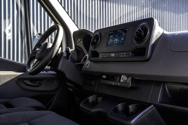 Mercedes-Benz SPRINTER 314 CDI L3 Bakwagen met laadklep | Automaat | Mbux | Euro 6 | | Carplay | Navigatie | Climate | Cruise | Camera