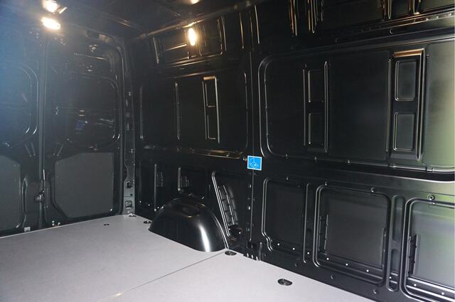 Mercedes-Benz SPRINTER 319CDI Select L2H2 BPM VRIJ!! 10.25" Mbux, ACC, LED, 17" LM 3.5T Trekhaak!! NR. 872