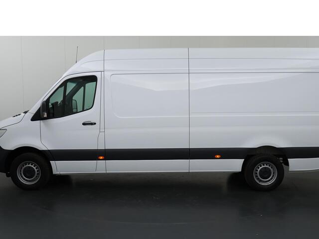 Mercedes-Benz SPRINTER 317 CDI Aut. | L3 H2 | Parkeercamera | Airco | Stoelverwarming | Spraakassistent | Trekhaak | 2800 KG. AHW | Certified
