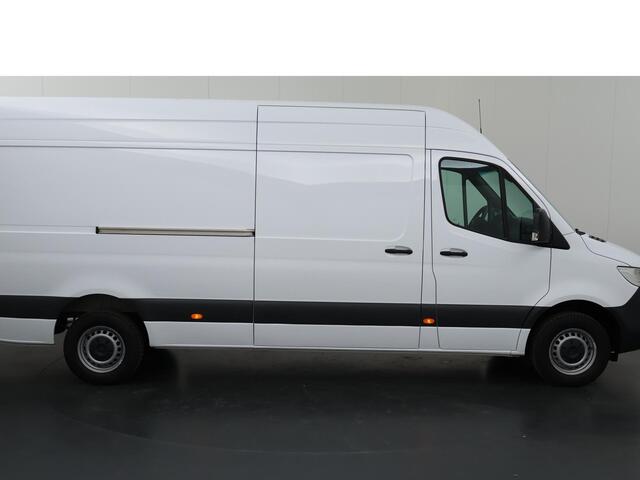 Mercedes-Benz SPRINTER 317 CDI Aut. | L3 H2 | Parkeercamera | Airco | Stoelverwarming | Spraakassistent | Trekhaak | 2800 KG. AHW | Certified