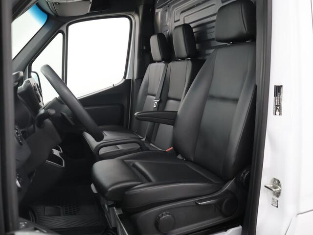 Mercedes-Benz SPRINTER 317 CDI Aut. | L3 H2 | Parkeercamera | Airco | Stoelverwarming | Spraakassistent | Trekhaak | 2800 KG. AHW | Certified