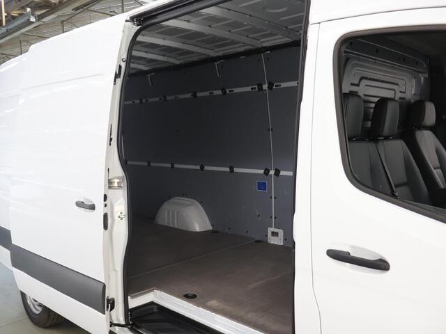 Mercedes-Benz SPRINTER 317 CDI Aut. | L3 H2 | Parkeercamera | Airco | Stoelverwarming | Spraakassistent | Trekhaak | 2800 KG. AHW | Certified