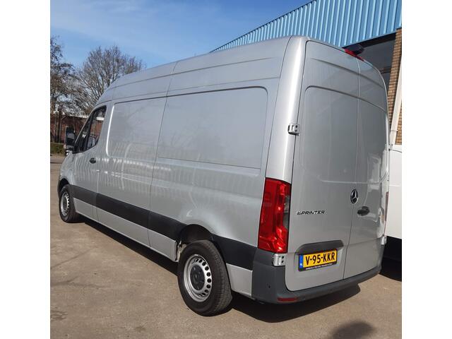 Mercedes-Benz SPRINTER L2H2 103 Kw/ 140Pk Autm. Airco Achteruitrijcamera Parkeersensors