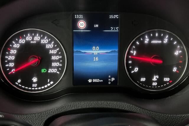 Mercedes-Benz SPRINTER 319 L2H1 RWD Automaat | Groot mutimediascherm | Camera | LED | Adaptief cruise control