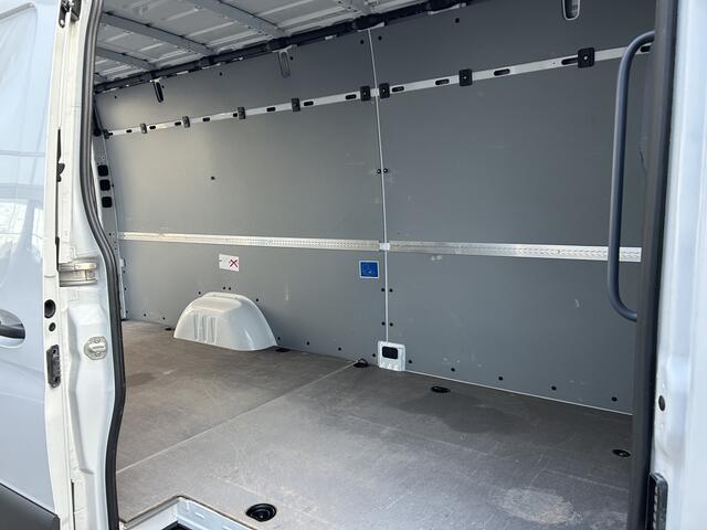 Mercedes-Benz SPRINTER 317 CDI L3 H2 3500KG Trekhaak / MBUX / Camera / Navigatie / Airco / 270 Graden achterdeuren