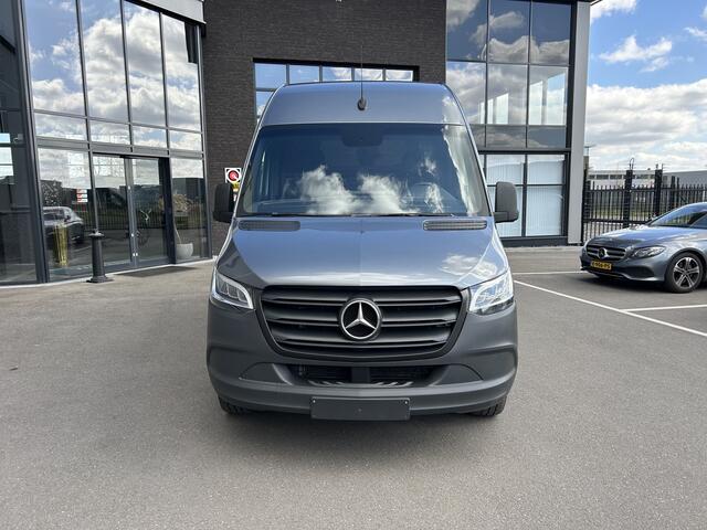 Mercedes-Benz SPRINTER 317 CDI L2 H2 LED / MBUX / WÜRTH Inrichting / Standkachel / Trekhaak / Camera / Navigatie / Airco / Cruise control