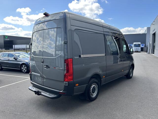 Mercedes-Benz SPRINTER 317 CDI L2 H2 LED / MBUX / WÜRTH Inrichting / Standkachel / Trekhaak / Camera / Navigatie / Airco / Cruise control