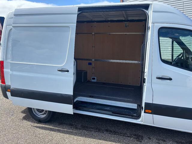 Mercedes-Benz SPRINTER 317CDI L2H2 Automaat Airco Navi Cruisecontrol 38000KM BPM VRIJ
