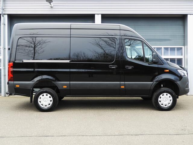 Mercedes-Benz SPRINTER 319 1.9 CDI L2H2 4x4 LED | 10,25" MBUX | DISTRONIC