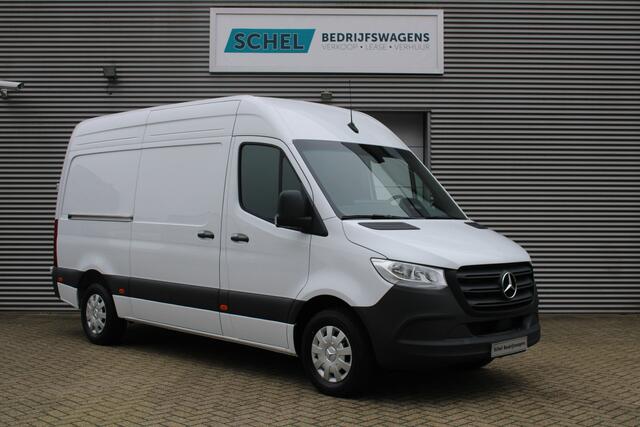 Mercedes-Benz SPRINTER 317CDI L2H2 Pro - Mbux 10 - 3.5t Trekhaak - Betimmering - Camera - Carplay - Bind spot - Cruise - Smartphone integratie - Rijklaar