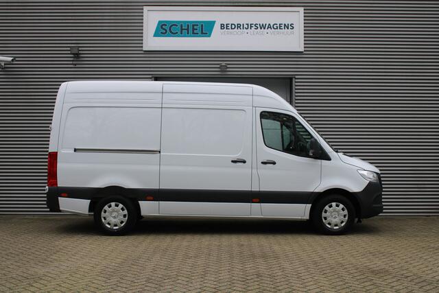 Mercedes-Benz SPRINTER 317CDI L2H2 Pro - Mbux 10 - 3.5t Trekhaak - Betimmering - Camera - Carplay - Bind spot - Cruise - Smartphone integratie - Rijklaar