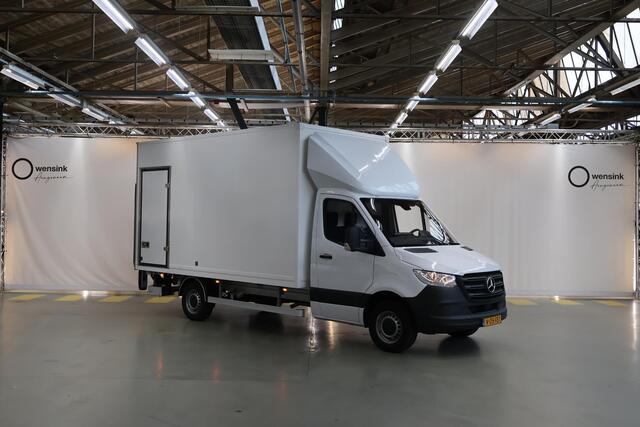 Mercedes-Benz SPRINTER 317 CDI L3 Bakwagen met Laadklep | Navigatie | Bluetooth | Airco | Keyless Go | Bakwagen | Laadklep | 3-zits | 1000 KG. Laadvermogen | Certified