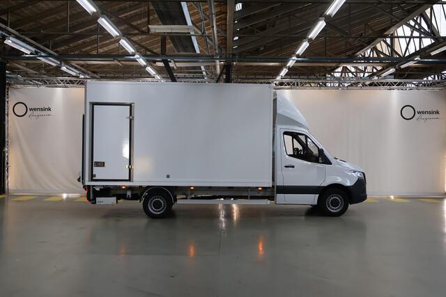 Mercedes-Benz SPRINTER 317 CDI L3 Bakwagen met Laadklep | Navigatie | Bluetooth | Airco | Keyless Go | Bakwagen | Laadklep | 3-zits | 1000 KG. Laadvermogen | Certified