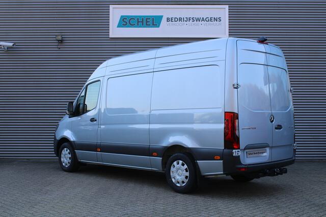 Mercedes-Benz SPRINTER 317CDI L2H2 Select - LED - Mbux 10 - 3.5t Trekhaak - Geveerde Stoel - Betimmering - Camera - Carplay - Bind spot - Cruise - Rijklaar