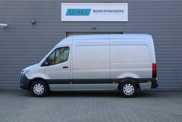 Mercedes-Benz SPRINTER 317CDI L2H2 Select - LED - Mbux 10 - 3.5t Trekhaak - Geveerde Stoel - Betimmering - Camera - Carplay - Bind spot - Cruise - Rijklaar