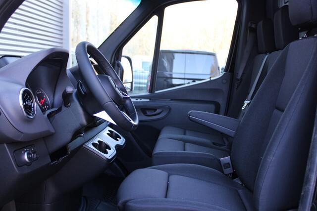 Mercedes-Benz SPRINTER 317CDI L2H2 Select - LED - Mbux 10 - 3.5t Trekhaak - Geveerde Stoel - Betimmering - Camera - Carplay - Bind spot - Cruise - Rijklaar