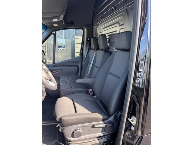 Mercedes-Benz SPRINTER 319 Pro 3,5t trekhaak LED