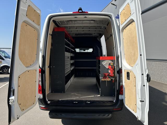 Mercedes-Benz SPRINTER 316 CDI L2 H2 Automaat / LED / MBUX / WÜRTH Inrichting / Stand kachel / Camera / Navigatie / Airco / Cruise control