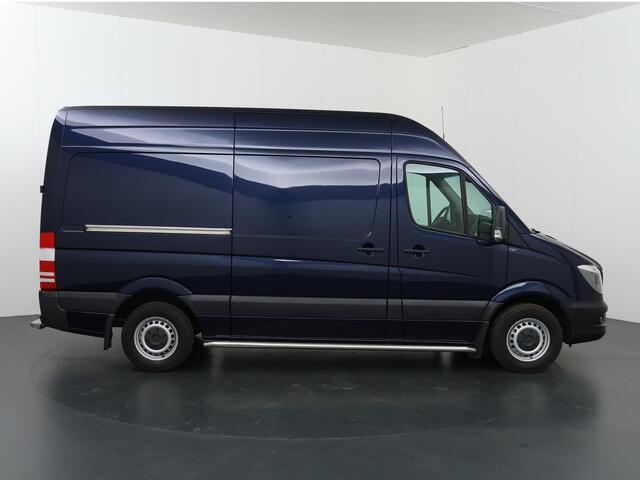 Mercedes-Benz SPRINTER 316 CDI Aut. | L2 H2 | Airco | Cruise Control | Trekhaak | Parkeercamera | 3500KG. AHW | 3-zits