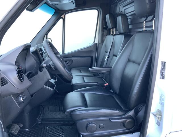 Mercedes-Benz SPRINTER 319 3.0 CDI L2H2 Automaat Airco Navi Cruise Leer 3 Zits Opstap &Trekhaak 2000kg Euro 6 Camera 6 Cilinder
