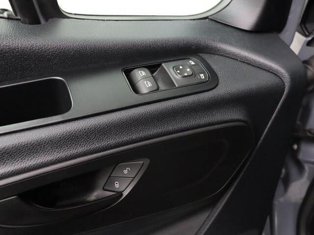 Mercedes-Benz SPRINTER 319CDI 3.0V6 Dubbele Cabine Open Laadbak | 3500Kg Trekhaak | 7-Persoons | Navigatie