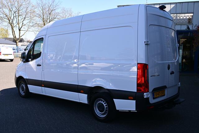 Mercedes-Benz SPRINTER 317 CDI L2H2 3500 kg trekhaak, MBUX met parkeerpakket en camera