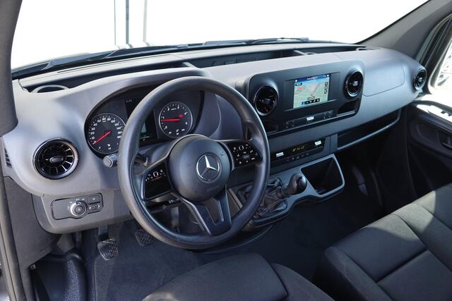 Mercedes-Benz SPRINTER L2H2 211Cdi 114Pk | FWD | Achteruitrijcamera | Trekhaak | 16''