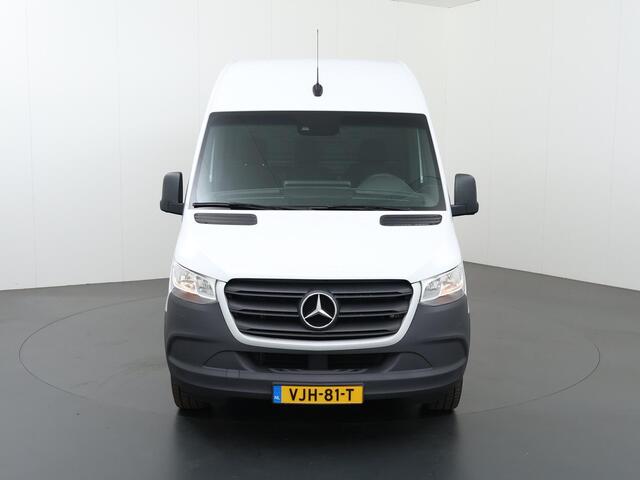 Mercedes-Benz SPRINTER 315 CDI Aut. | L2 H2 | Parkeercamera | Trekhaak 3500kg | Airco | Achteruitrijcamera | Dodehoekwaarschuwing | Comfort bestuurdersstoel en bijrijdersbank | Navigatie | Cruise Control | Spiegelpakket | Certified
