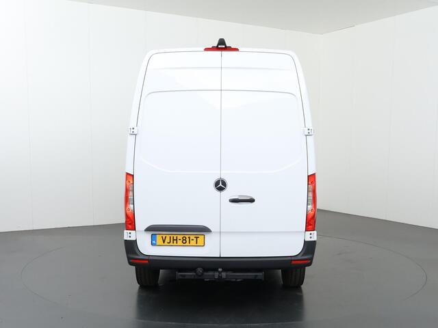 Mercedes-Benz SPRINTER 315 CDI Aut. | L2 H2 | Parkeercamera | Trekhaak 3500kg | Airco | Achteruitrijcamera | Dodehoekwaarschuwing | Comfort bestuurdersstoel en bijrijdersbank | Navigatie | Cruise Control | Spiegelpakket | Certified