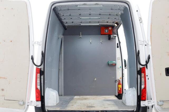 Mercedes-Benz SPRINTER 317 CDI 170pk L2H2 RWD 9G Automaat Camera/Trekhaak 3500kg 03-2021