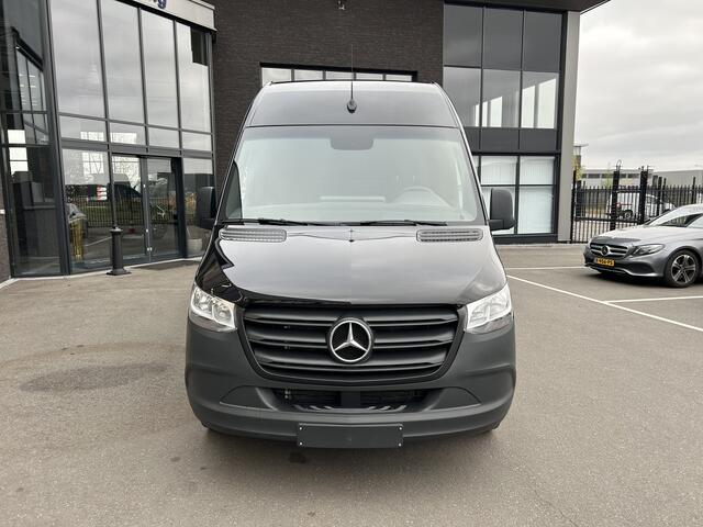 Mercedes-Benz SPRINTER 317 CDI L2 H2 3500KG Trekhaak / Automaat / MBUX / Carplay navigatie / Cruise control / Airco / 270 Graden achterdeuren