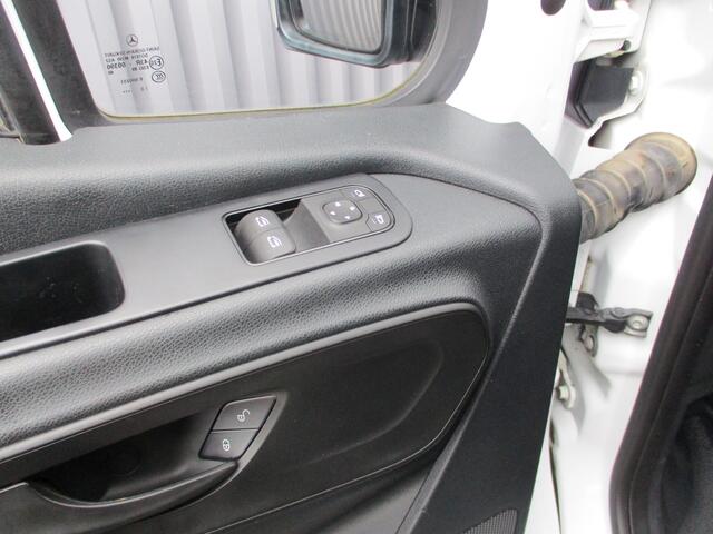 Mercedes-Benz SPRINTER 214 143 PK L2H1 Airco Apple CarPlay Trekaak