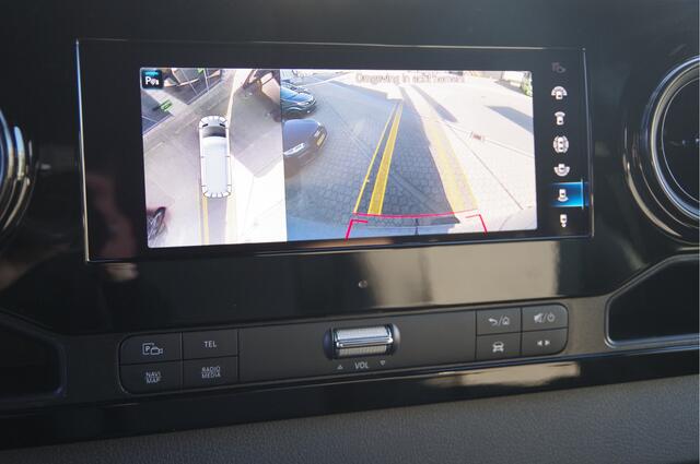 Mercedes-Benz SPRINTER 319 3.0 CDI V6 L2H2 AUT. LED, LEDER, 2X SCHUIFDEUR, 3.5T TREKHAAK, 360 CAMERA, NAVI, CRUISE, STANDKACHEL