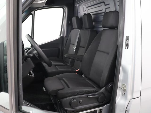 Mercedes-Benz SPRINTER 315 CDI L2 H2 | Aut. | 3500 KG AHW | Sidebars | Carplay | Airco | Cruise | 3-zits | Certified