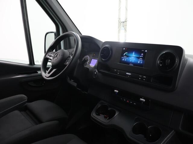 Mercedes-Benz SPRINTER 315 CDI L2 H2 | Aut. | 3500 KG AHW | Sidebars | Carplay | Airco | Cruise | 3-zits | Certified