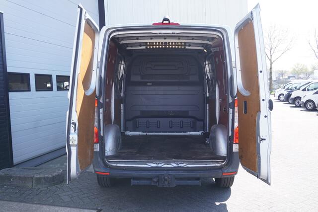 Mercedes-Benz SPRINTER 311 2.2 CDI L2H2 Automaat EURO 6 - A/C Climate - Navi - Cruise - ¤15.950,- Excl.