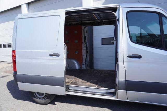 Mercedes-Benz SPRINTER 311 2.2 CDI L2H2 Automaat EURO 6 - A/C Climate - Navi - Cruise - ¤15.950,- Excl.