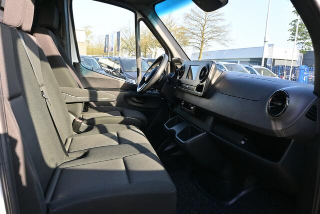 Mercedes-Benz SPRINTER 317 CDI L3H2 3500 KG trekhaak, Navigatie met camera