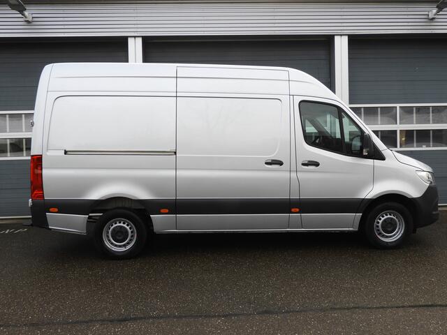 Mercedes-Benz SPRINTER 317 1.9 CDI L2H2 AUT | CAMERA | MBUX | 3.5t TREKHAAK