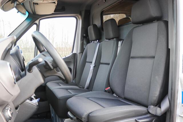 Mercedes-Benz SPRINTER 319 V6 CDI L2H2, 2800kg trekhaak, Grote MBUX, Apple CarPlay/Android Auto, Automaat, Achteruitrijcamera